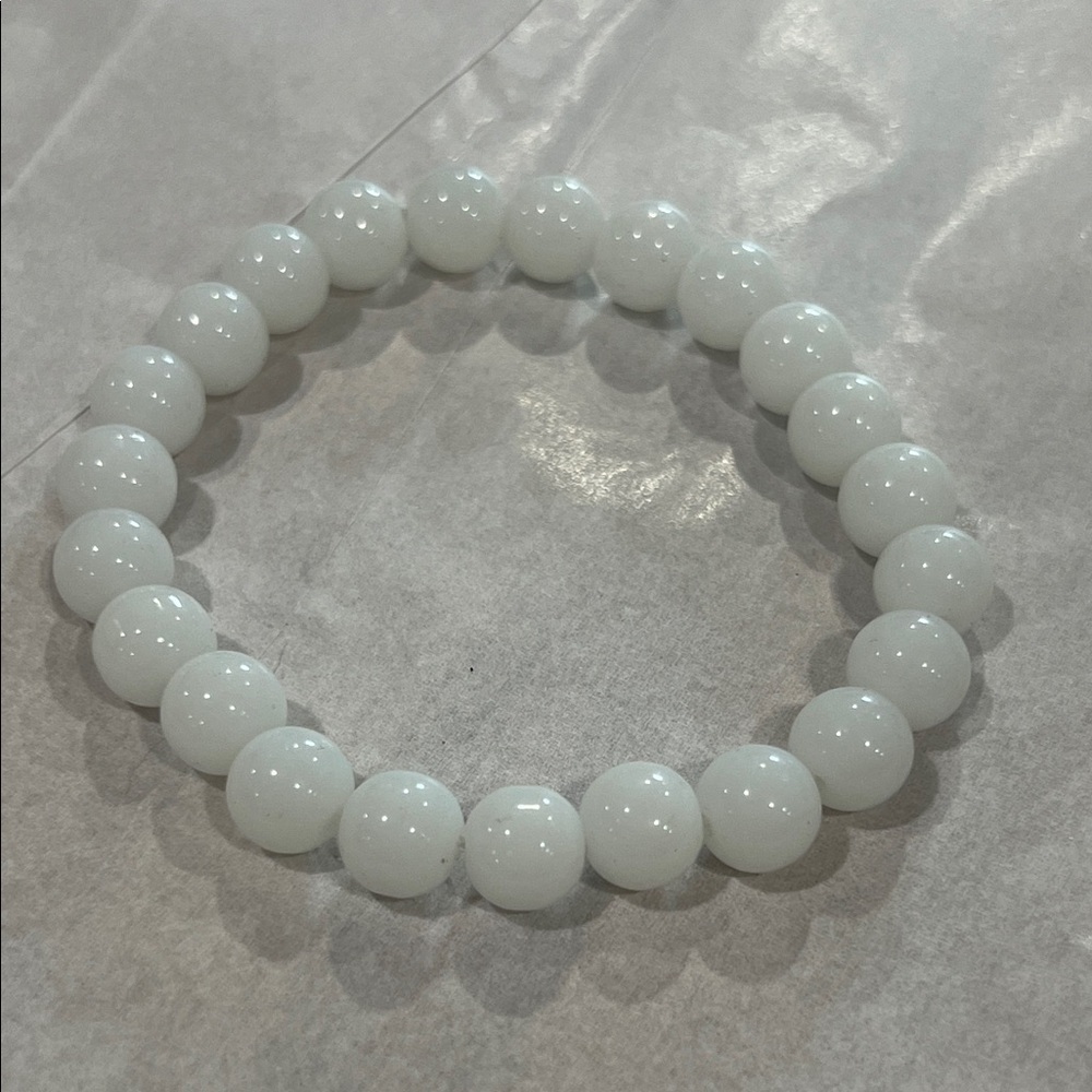 Chic White Beaded Bracelet